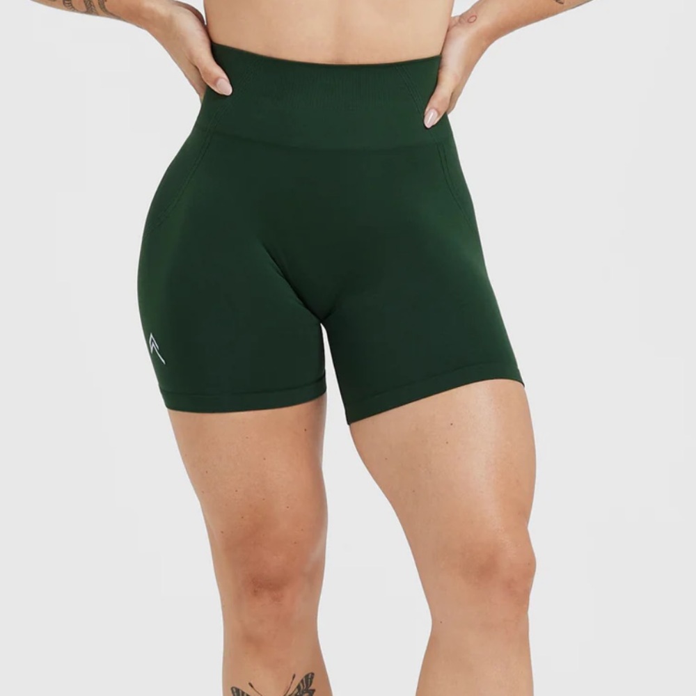Oner Active Effortless Shorts in Evergreen